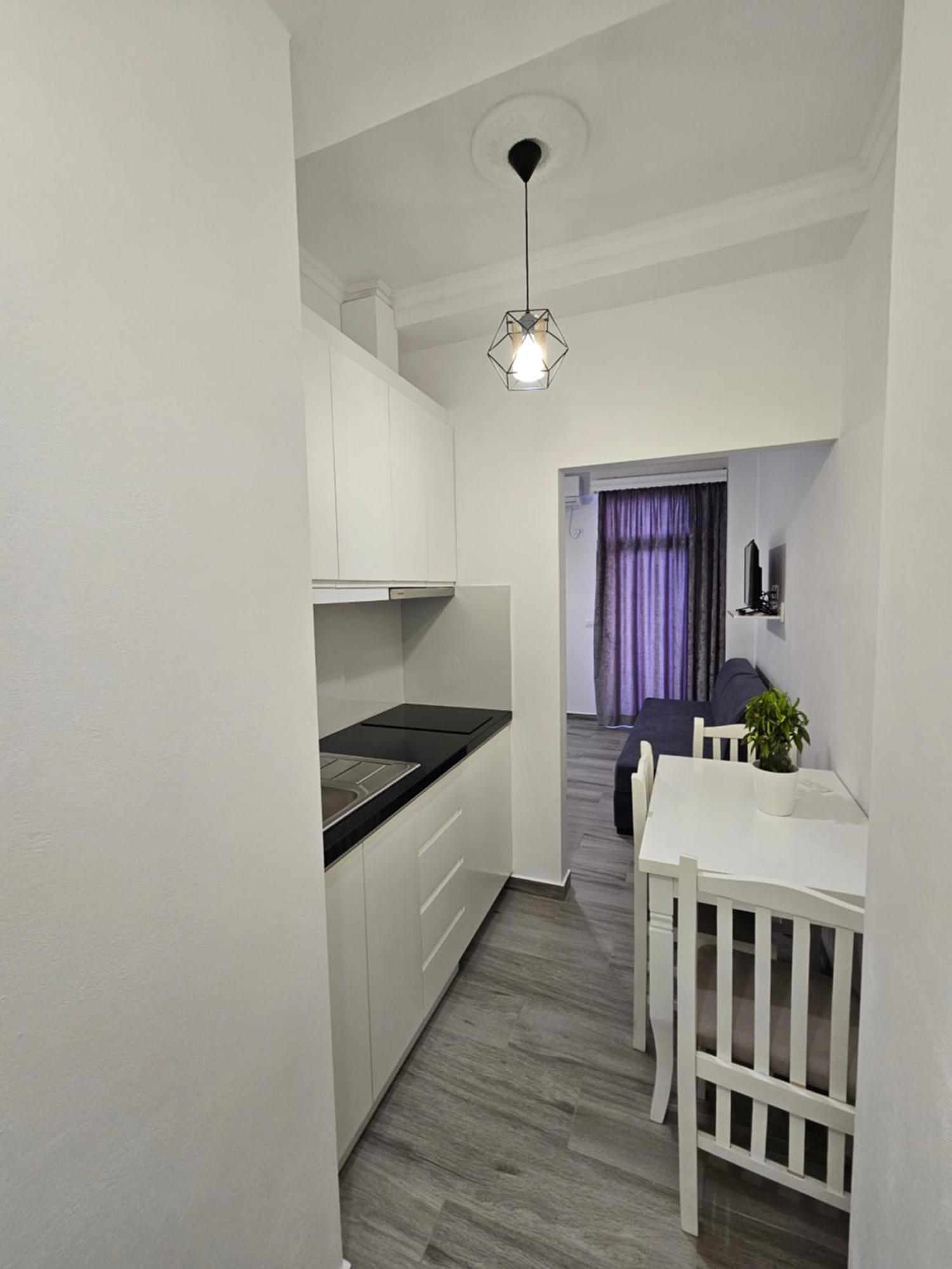 Nora'S Guesthouse Sarande Exterior photo