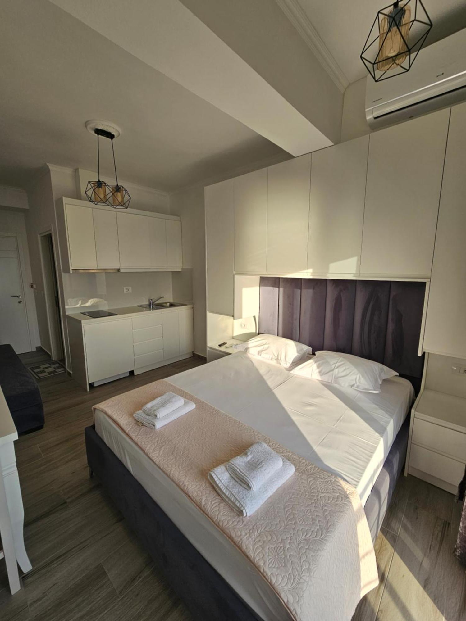 Nora'S Guesthouse Sarande Exterior photo