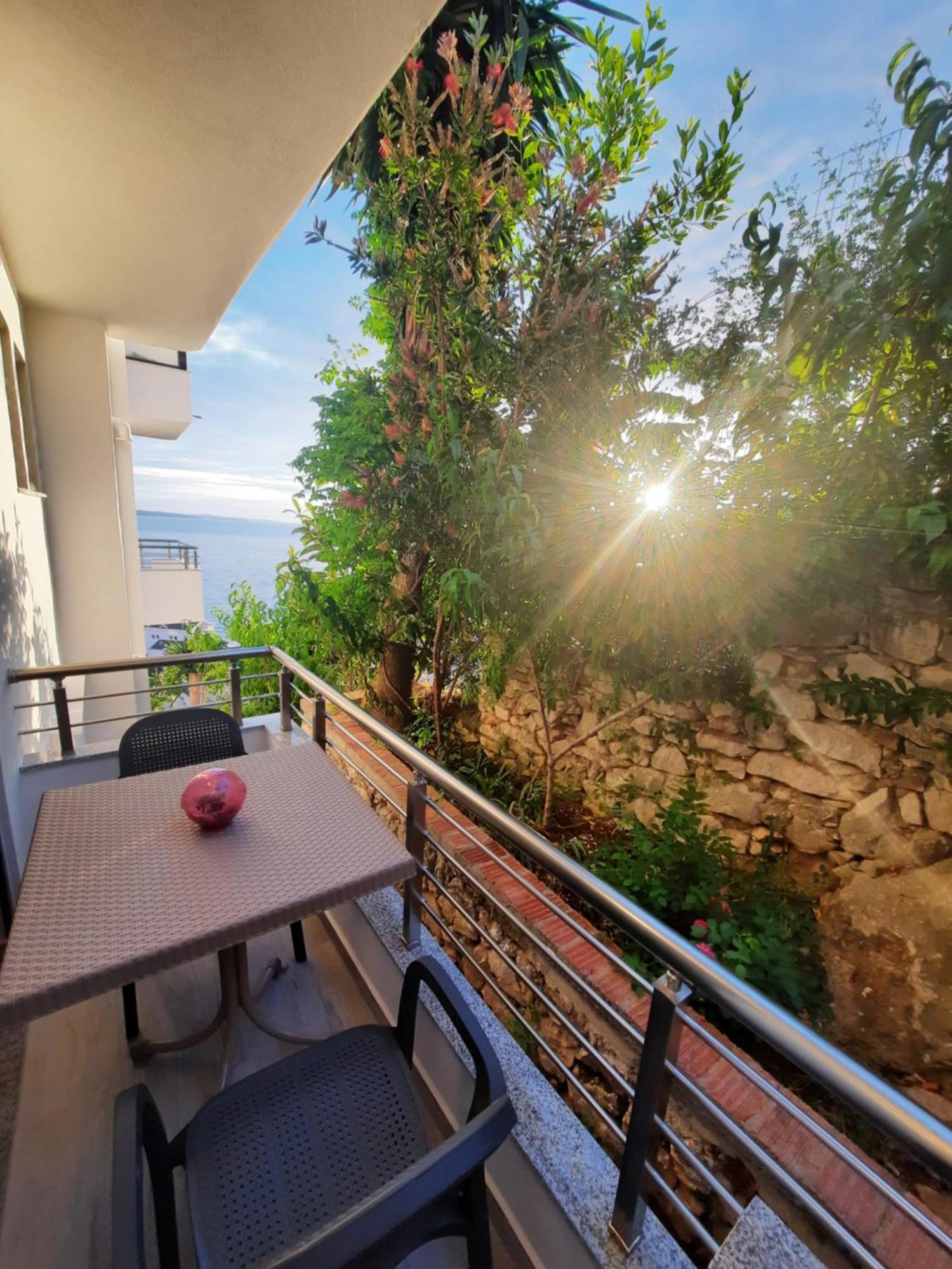 Nora'S Guesthouse Sarande Exterior photo